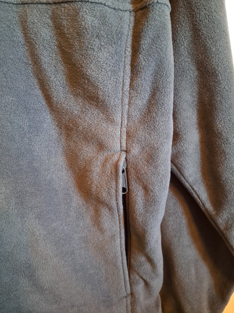 Columbia Men's Like New Gray Fleece Soft Full Zip Up Jacket. — image 3 of 8